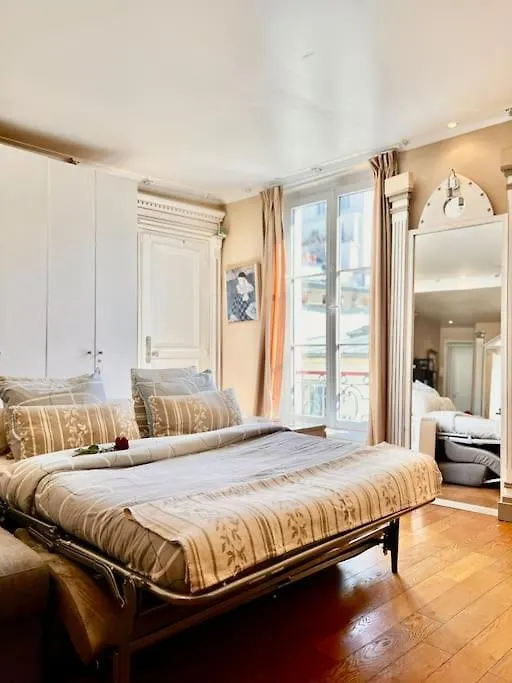 Apartamento De 3 P, Baroque Et Vues Sur Toits Du Marais *